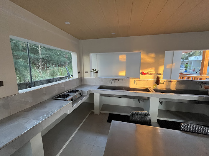 Kitchen Access and Cookwares